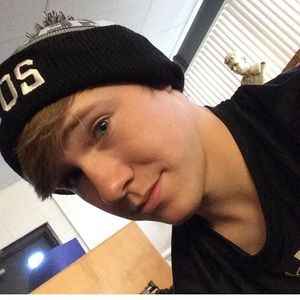 Meet your Posher, Blake