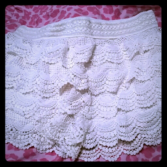 BEAUTIFUL CROCHET SKORT