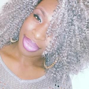 Meet your Posher, Amina