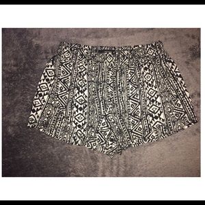 Aztec loose shorts