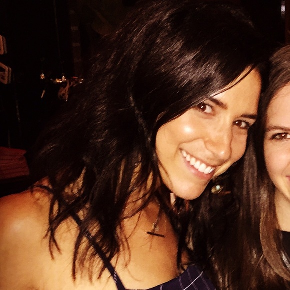 Meet your Posher, Alix - Picture 3 of 4