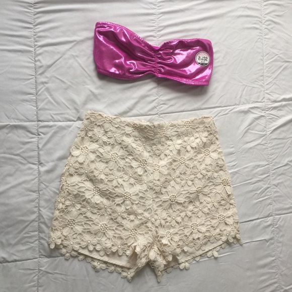 High Waisted Off White shorts / Sz 0