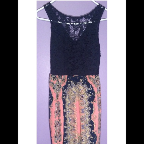 Dresses & Skirts - Maxi dress