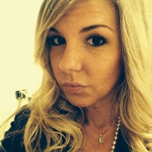 Meet your Posher, Jenn