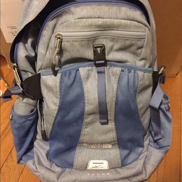 North face recon backpack