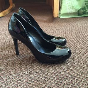 Jessica Simpson heels