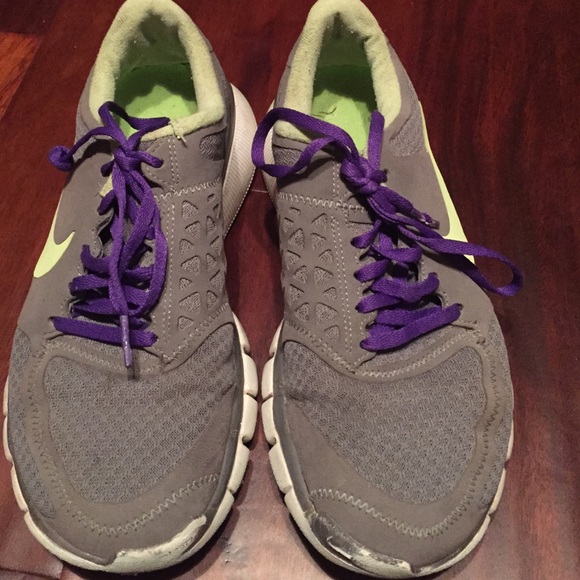 Nike tenis shoes. Good condition.