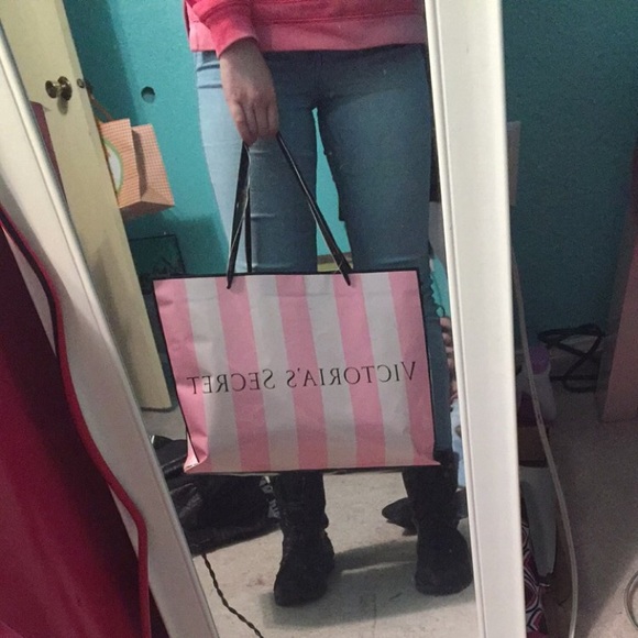 Vs pink! just went shopping. - Picture 1 of 1