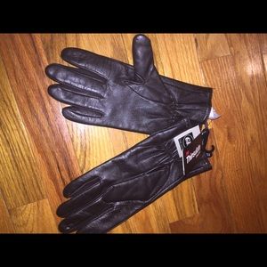 Leather gloves