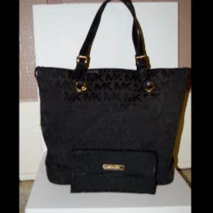 Michael kors purse And wallet