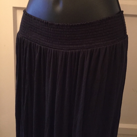 EUC Victoria's Secret long black skirt sz Small - Picture 2 of 4