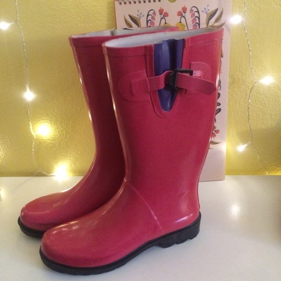 Merona Shoes - pink rain boots