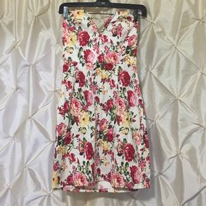 Gorgeous Strapless Floral Dress