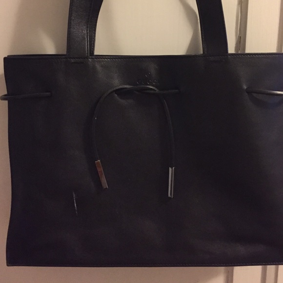 AUTHENTIC Gucci bag. One mark on it.