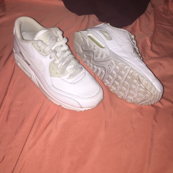 All white air max ❄️