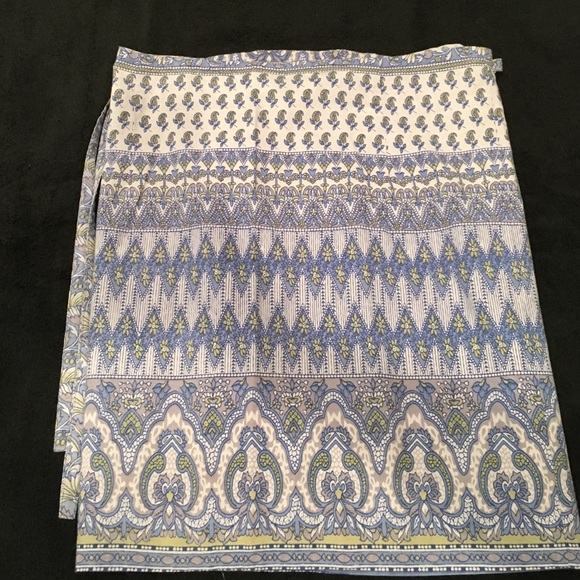 Fun  Wrap Skirt - Picture 2 of 3