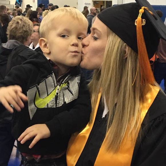 Meet your Posher, Colleen - Picture 1 of 1