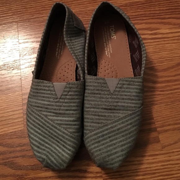 Toms