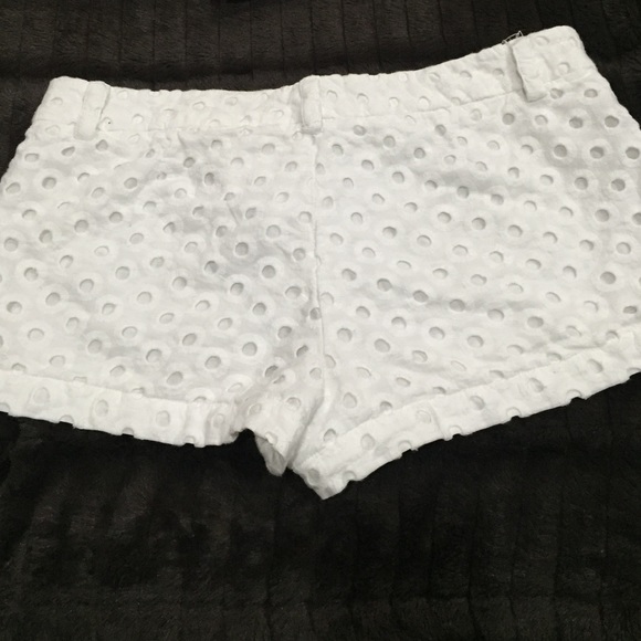 Shorts - Picture 3 of 3