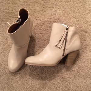 Light tan Booties