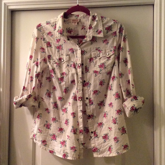 Floral button up - Picture 1 of 1