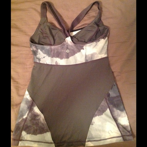 Lulu lemon athletics yoga tank top - Picture 2 of 2