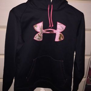 Under Armour Hoodie 🎀
