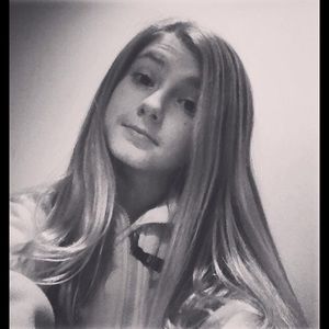 Meet your Posher, Hallie