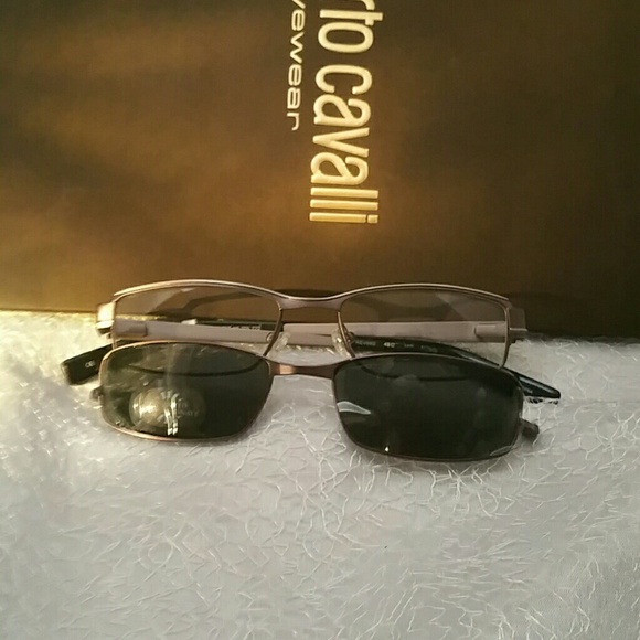 Glasses - Picture 3 of 3