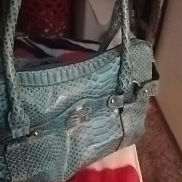 Purse's - Picture 2 of 4