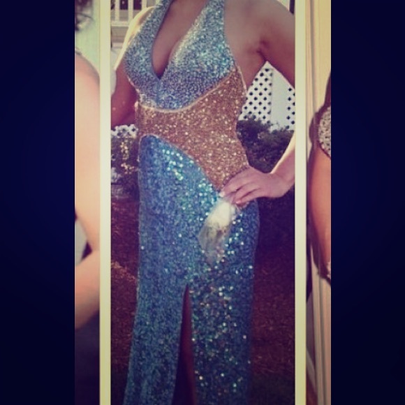 Precious formal prom dress!