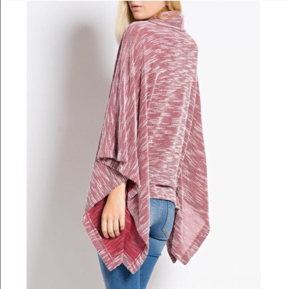 ONE LEFT Cowl Neck Poncho Top - Picture 3 of 4