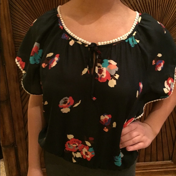 🌷Floral Top🌷