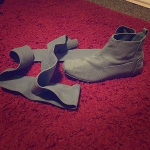 TOMS wrap boots!