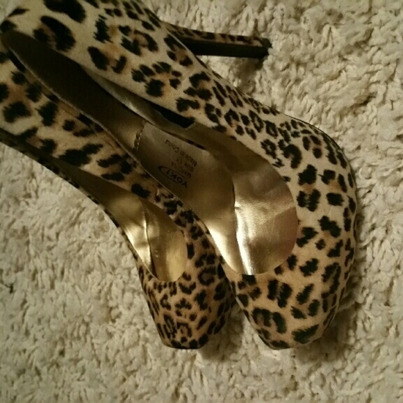 Cheetah Print Pumps - Picture 3 of 3