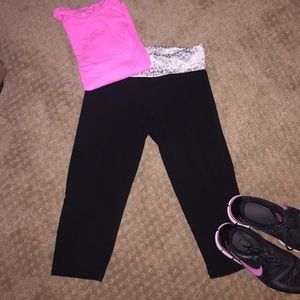 VS PINK Cropped Leggings