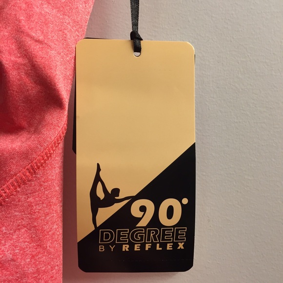 🛍 3/$10 Yoga t-shirt NWT size XS - Picture 2 of 3