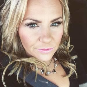 Meet your Posher, Lesley