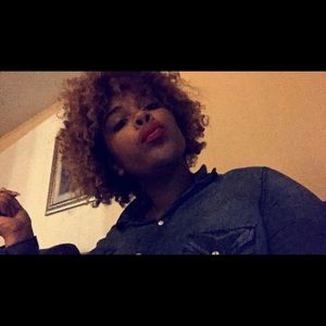 Meet your Posher, Ja'nya