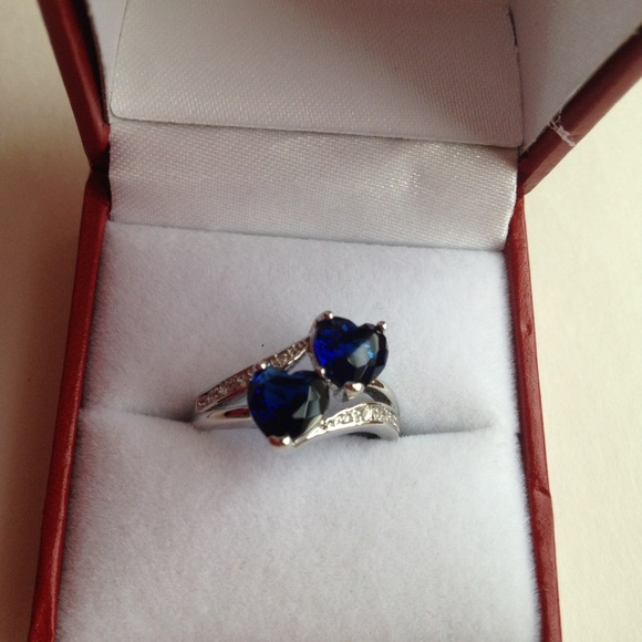 Blue hearts ring