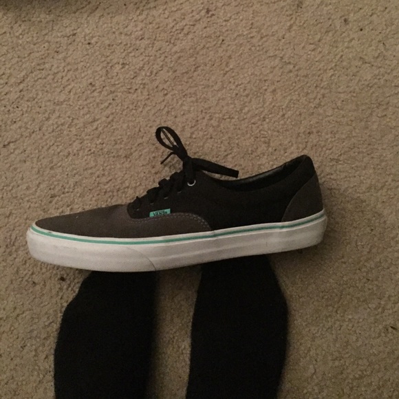 Vans - Picture 2 of 3