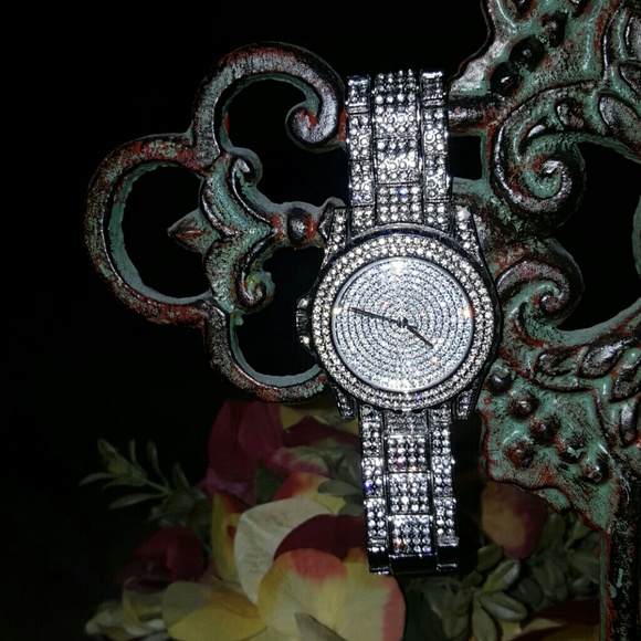 Watch - Picture 3 of 3