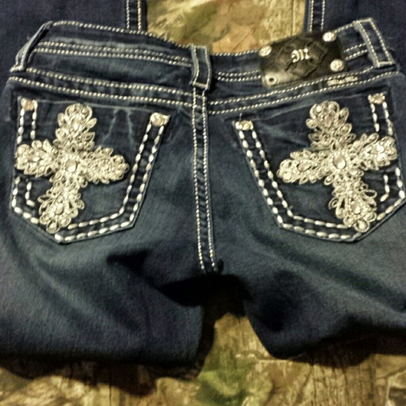 *SOLD*Miss Me Size 27 x 34 Mid Rise