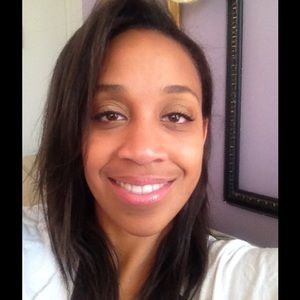 Meet your Posher, Adrienne