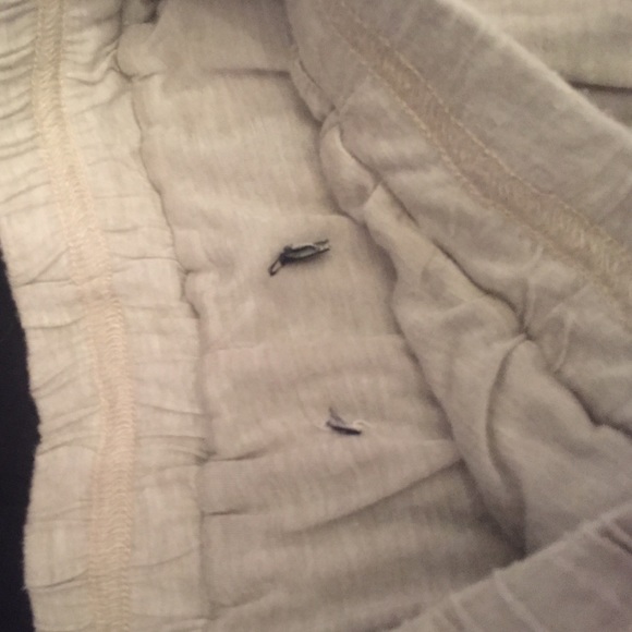 cream colour brandy melville skirt - Picture 2 of 2