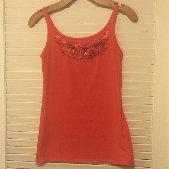 Decorative tank top