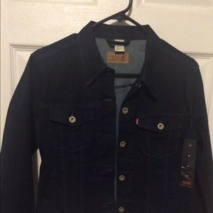 Women's Levi's denim jacket