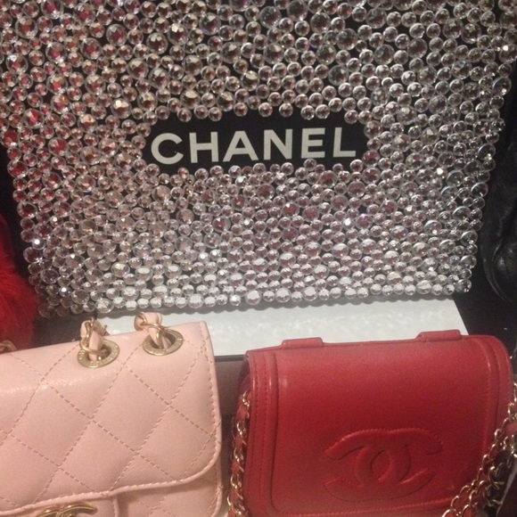 Sold - Picture 3 of 4