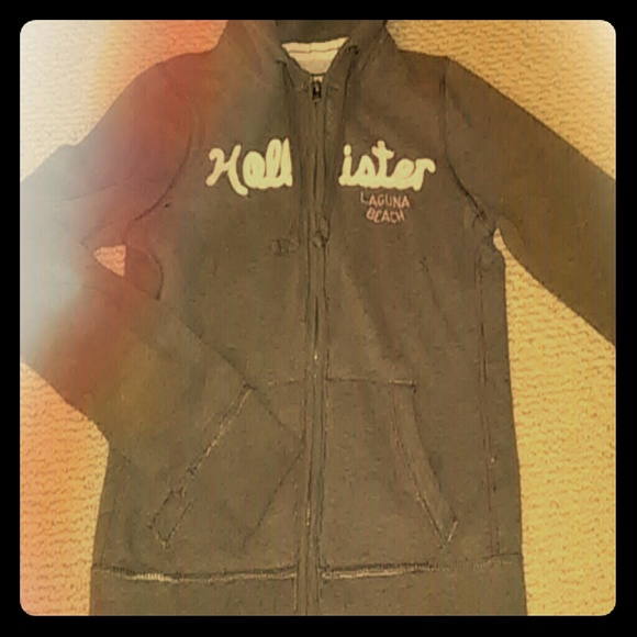 🌟MAKE AN OFFER🌟Hollister fashion zip-up