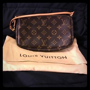 Louis Vuitton Pochette Accessories